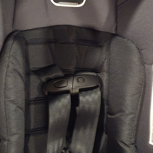 SOLD!  Evenflo LiteMax Infant Car Seat with Anti-Rebound Bar NEW! - Picture 10 of 11
